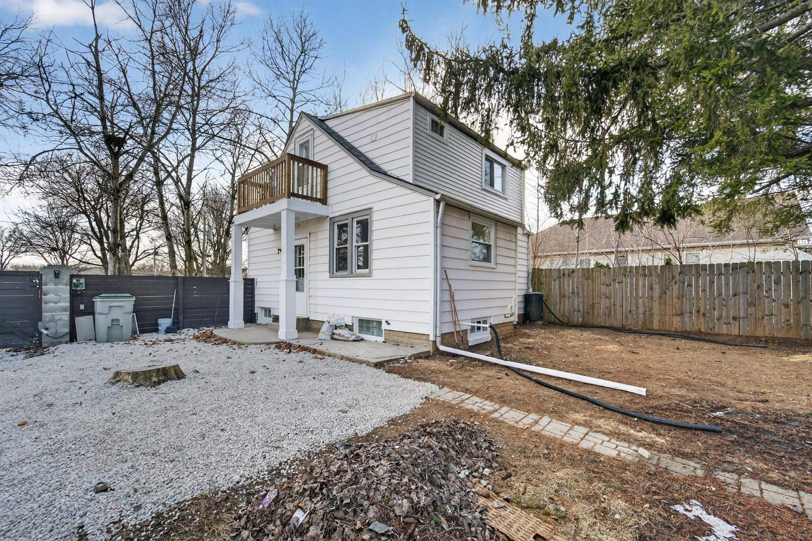 8630 West Lancaster Ave, Milwaukee, WI 53225