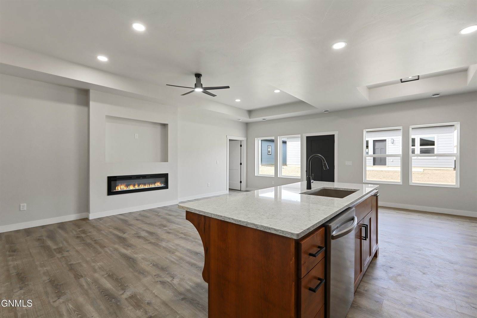 3410 34th Street West, Williston, ND 58801