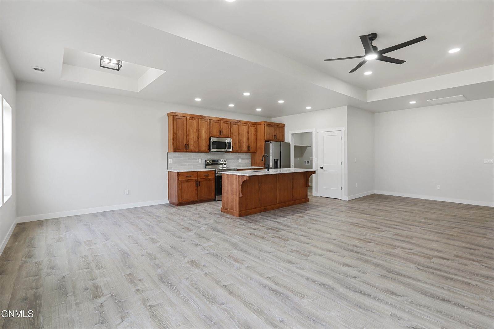 3410 34th Street West, Williston, ND 58801