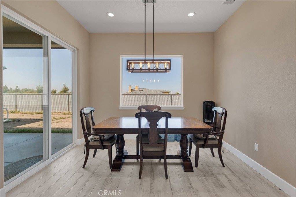 12752 Farmington Street, Oak Hills, CA 92344