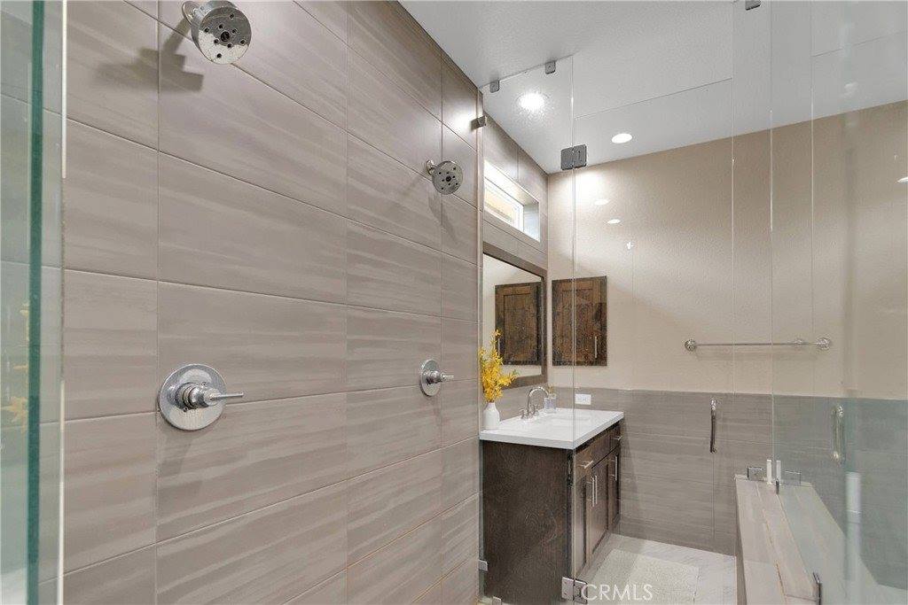 12752 Farmington Street, Oak Hills, CA 92344