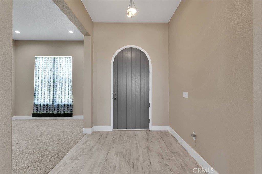 12752 Farmington Street, Oak Hills, CA 92344