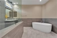 12752 Farmington Street, Oak Hills, CA 92344