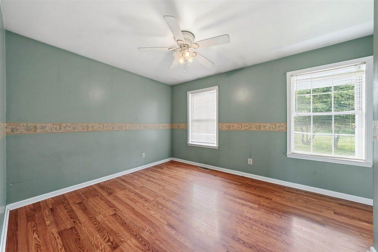 1936 Upper Iron Bridge Road, Oakland, KY 42159