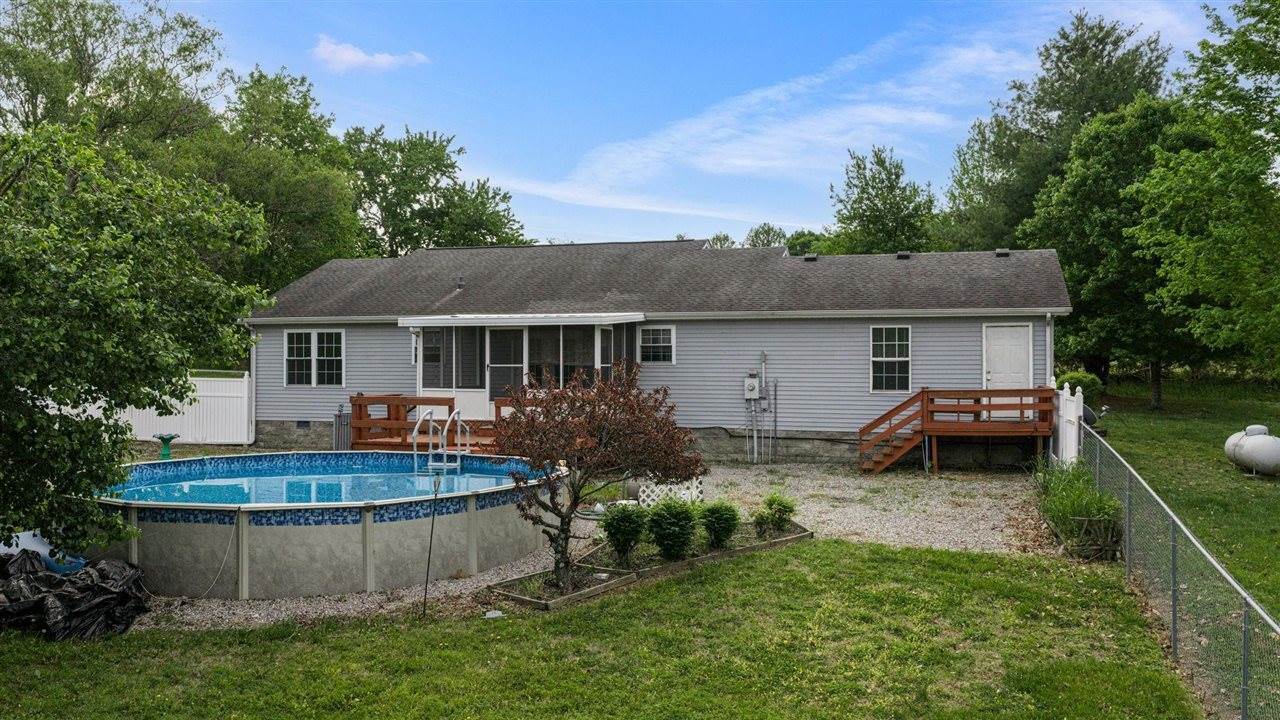 1936 Upper Iron Bridge Road, Oakland, KY 42159