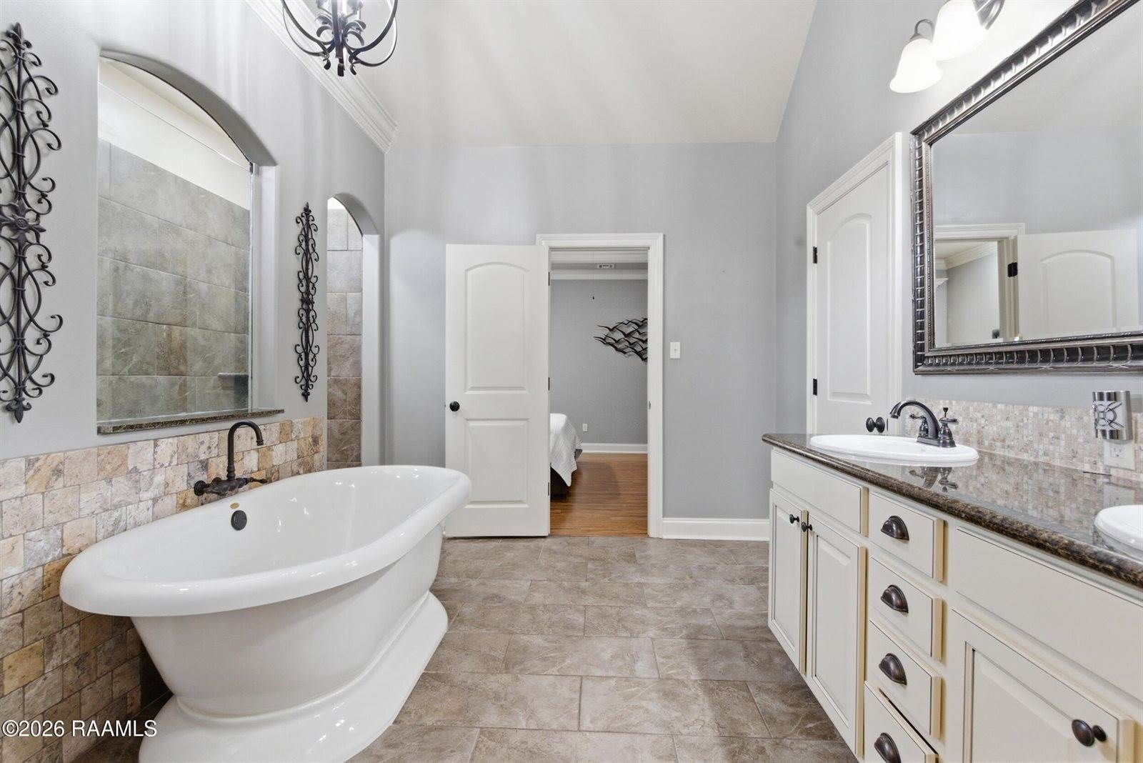 400 Old Cypress Drive, Broussard, LA 70518