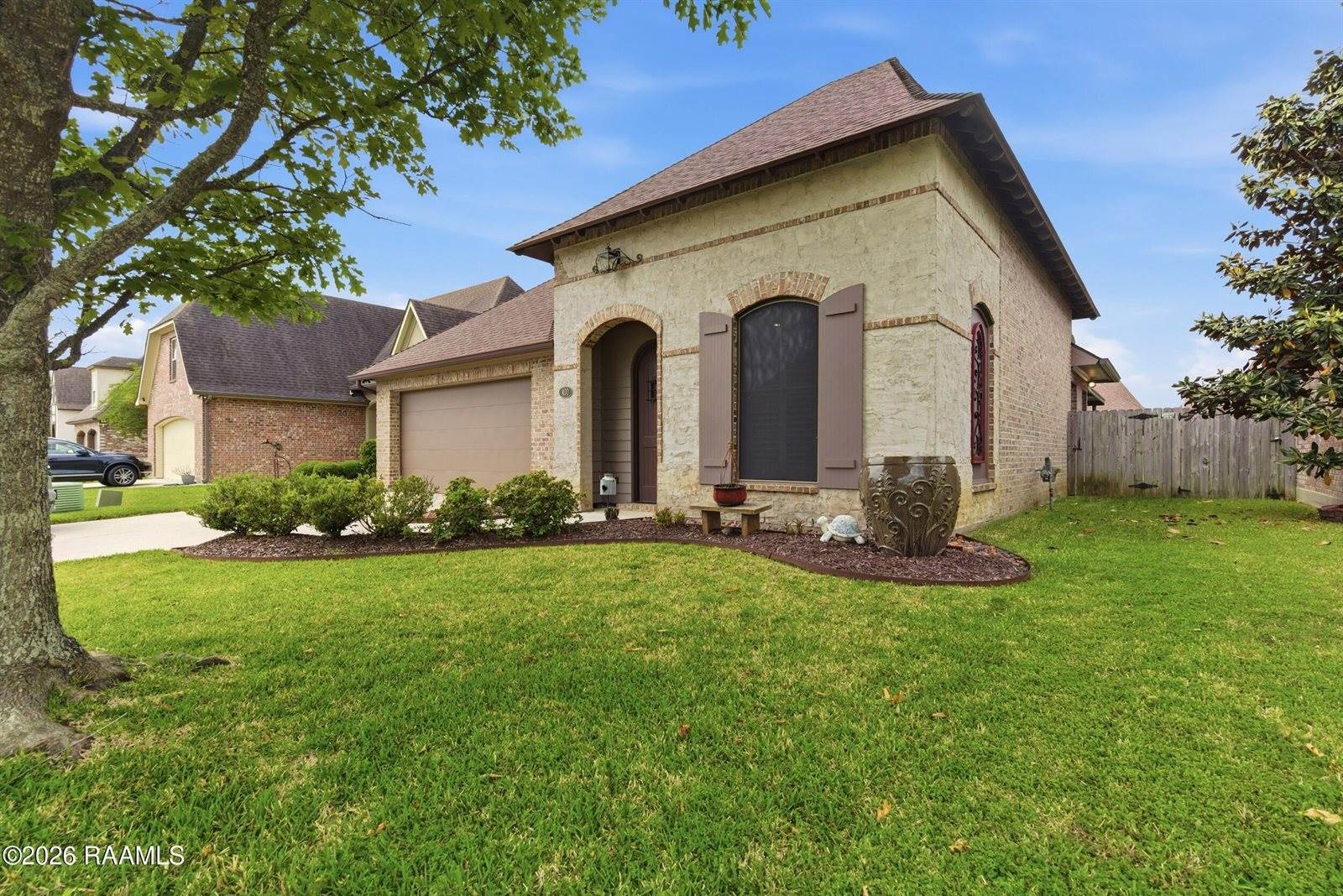 400 Old Cypress Drive, Broussard, LA 70518