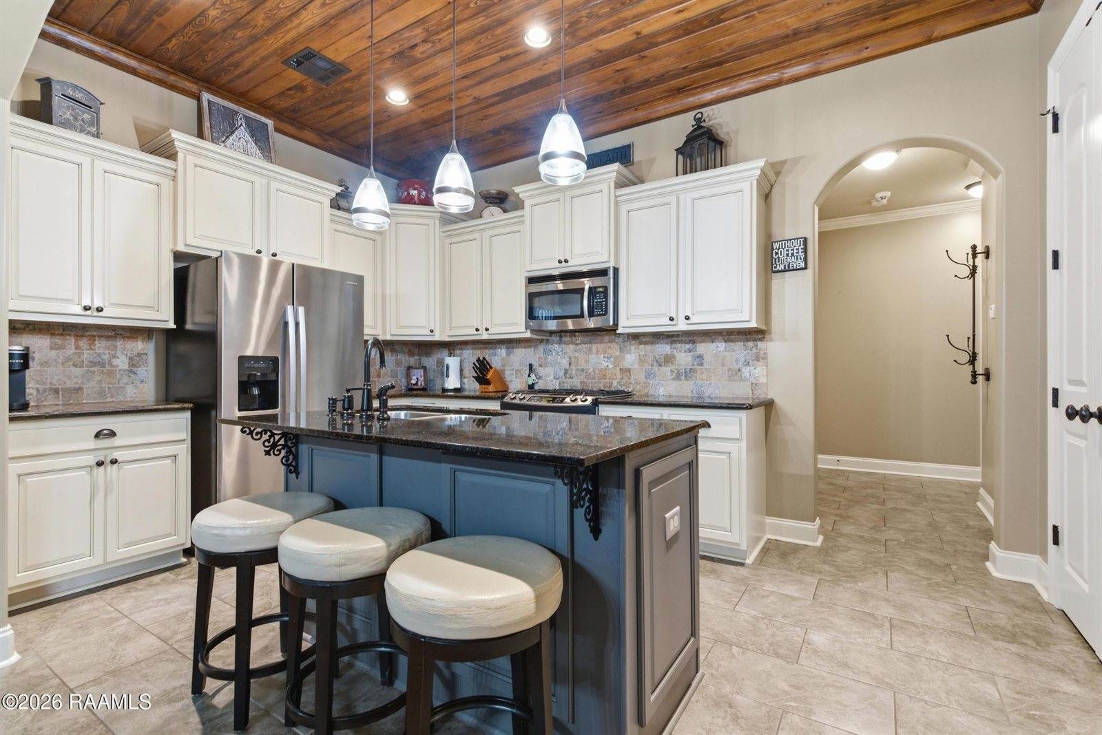 400 Old Cypress Drive, Broussard, LA 70518