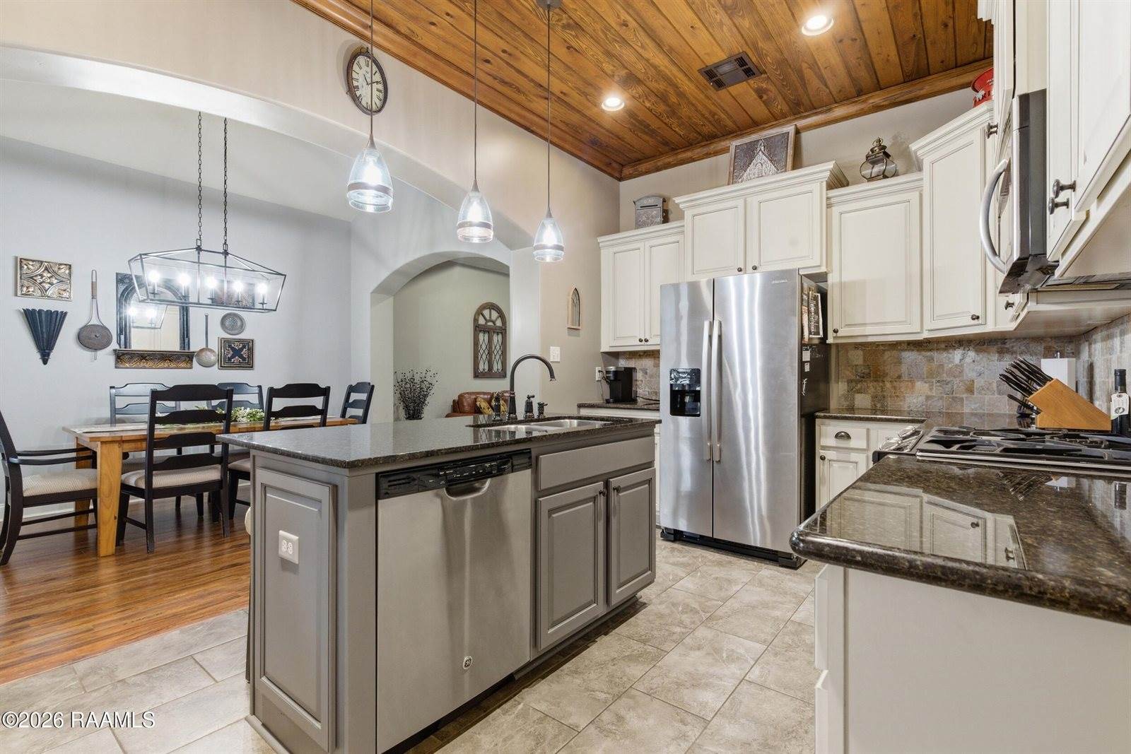 400 Old Cypress Drive, Broussard, LA 70518