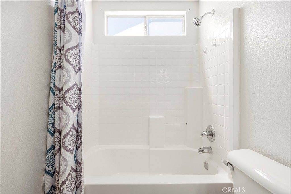 44131 Sunmist Court, Lancaster, CA 93535