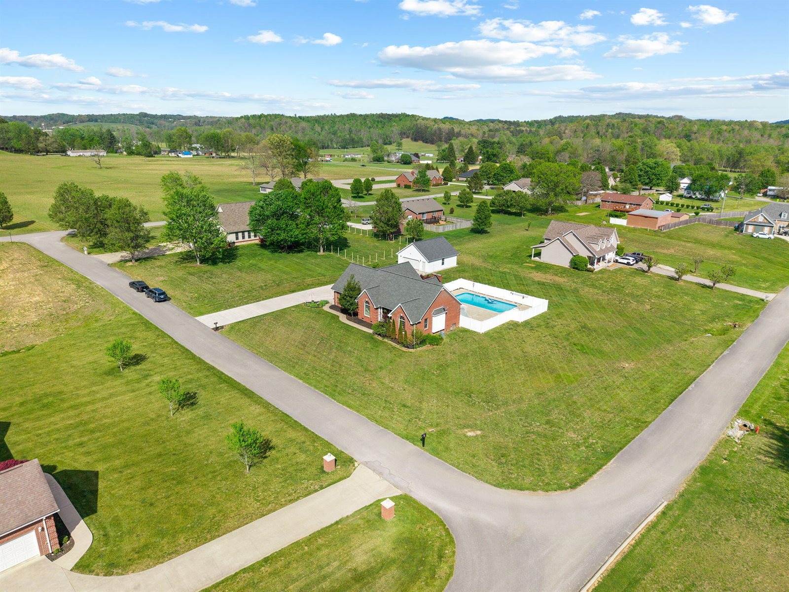 55 Candi Brook Lane, Corbin, KY 40701