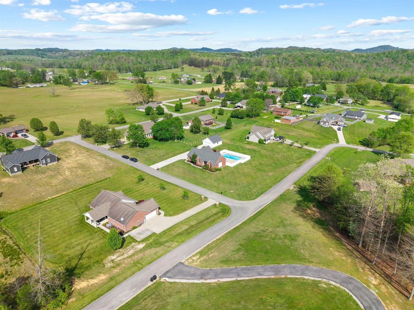 55 Candi Brook Lane, Corbin, KY 40701