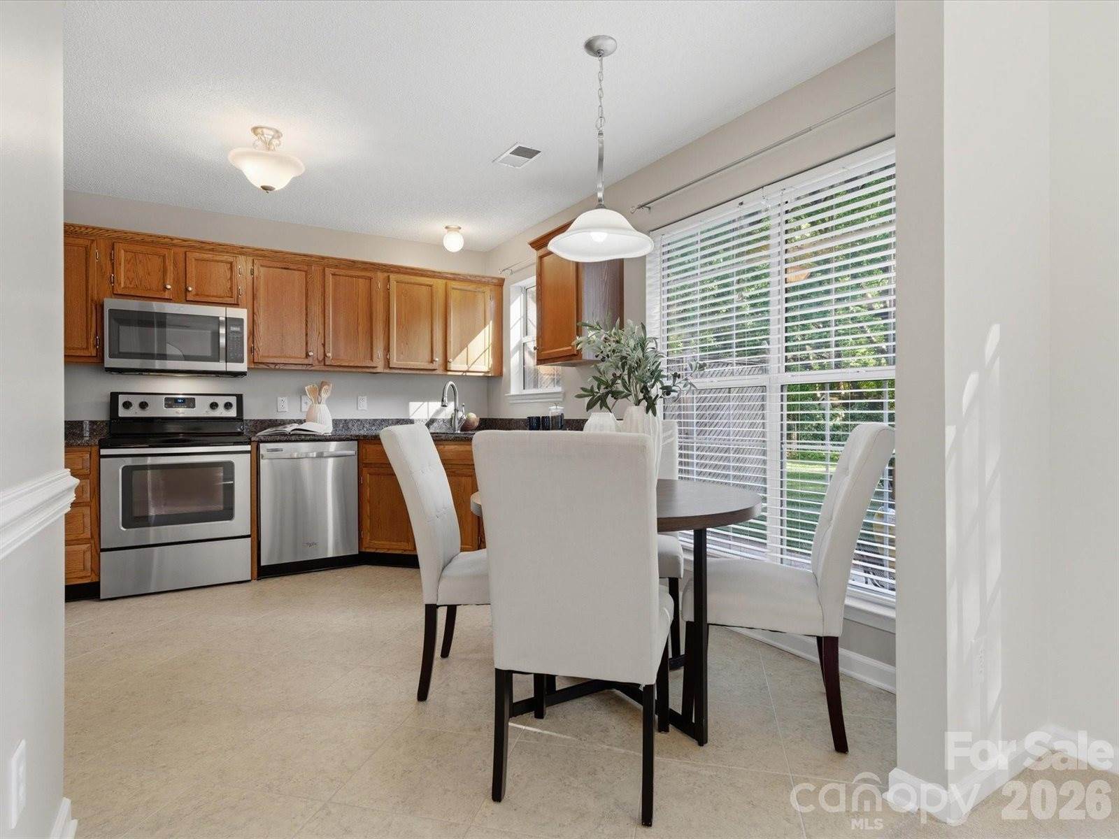 3129 Crescent Knoll Drive, Matthews, NC 28105