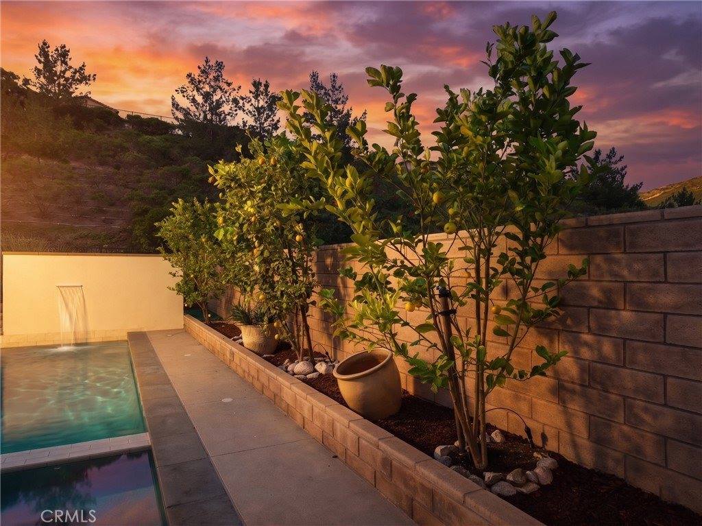19149 Lauren Lane, Saugus, CA 91350