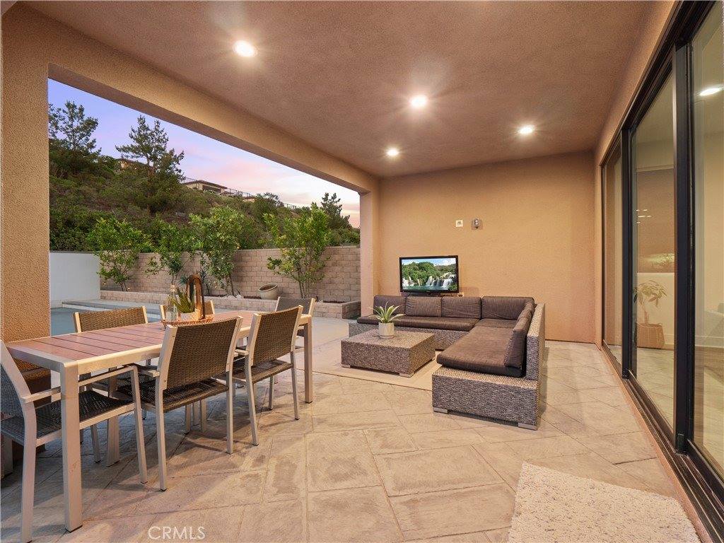 19149 Lauren Lane, Saugus, CA 91350
