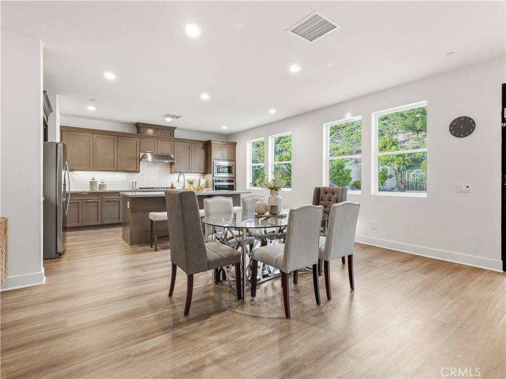 19149 Lauren Lane, Saugus, CA 91350