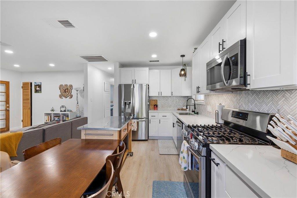 25048 Wheeler, Newhall, CA 91321
