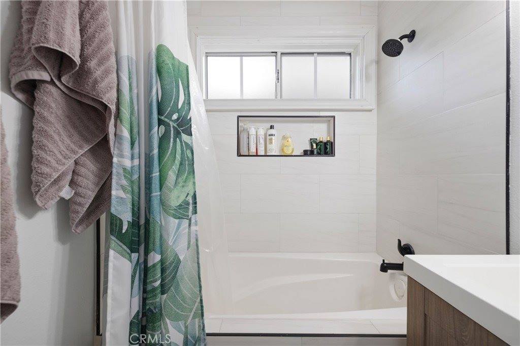 25048 Wheeler, Newhall, CA 91321