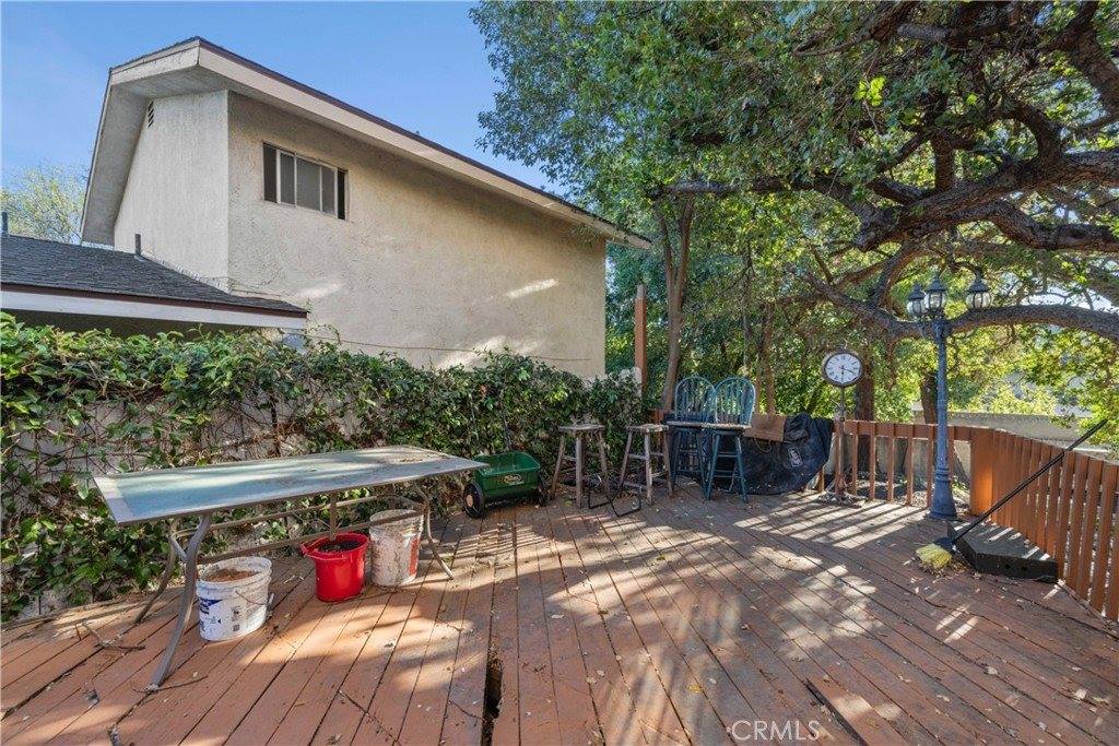 25048 Wheeler, Newhall, CA 91321