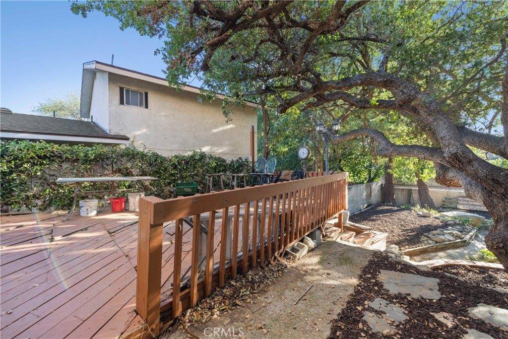 25048 Wheeler, Newhall, CA 91321