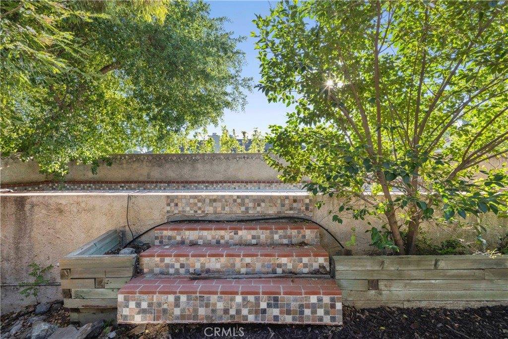 25048 Wheeler, Newhall, CA 91321