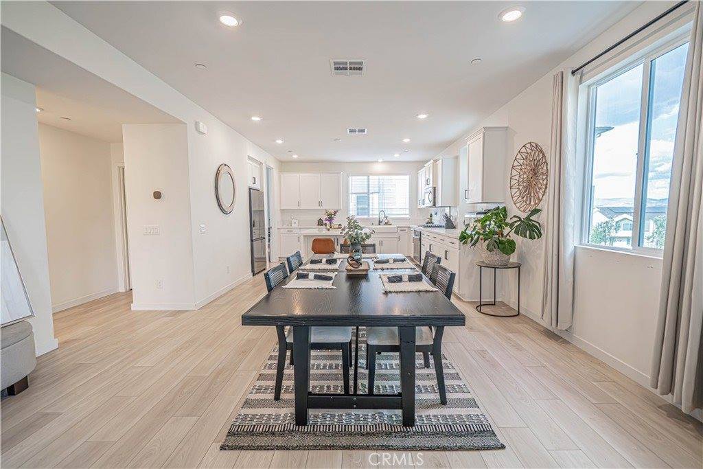 27154 Valley Oak Place, Valencia, CA 91381