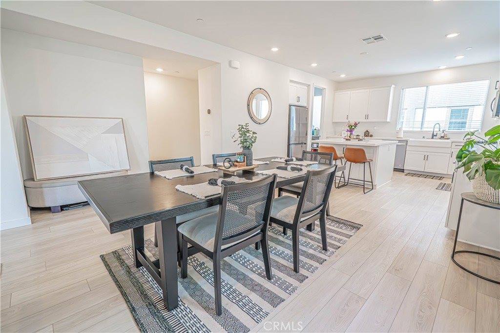 27154 Valley Oak Place, Valencia, CA 91381