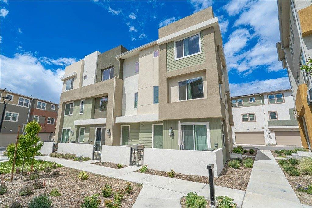 27154 Valley Oak Place, Valencia, CA 91381