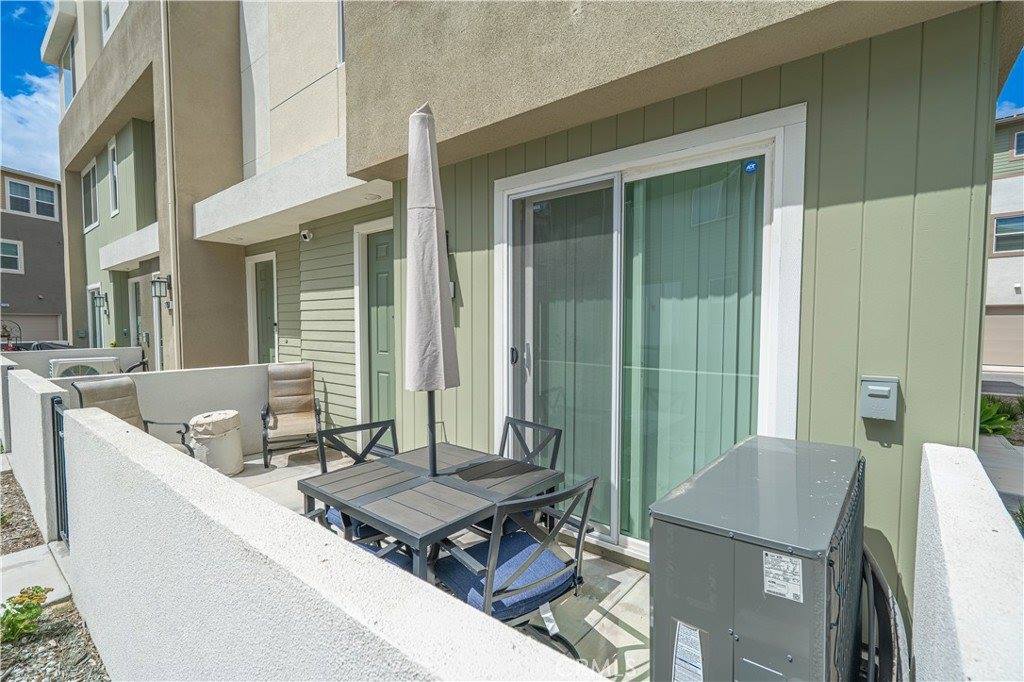 27154 Valley Oak Place, Valencia, CA 91381