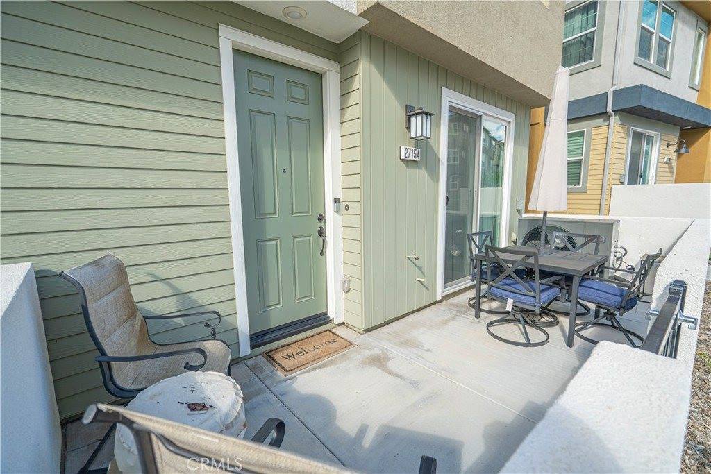 27154 Valley Oak Place, Valencia, CA 91381