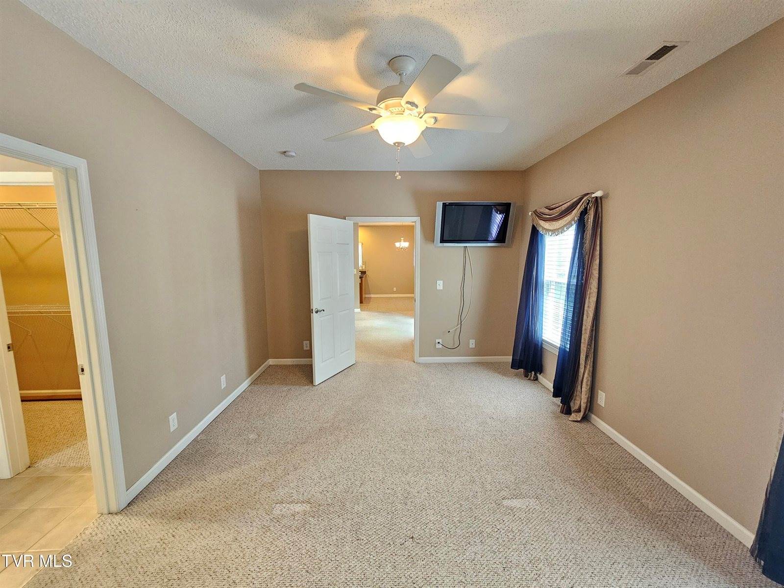 22 Bedding Place, Johnson City, TN 37604