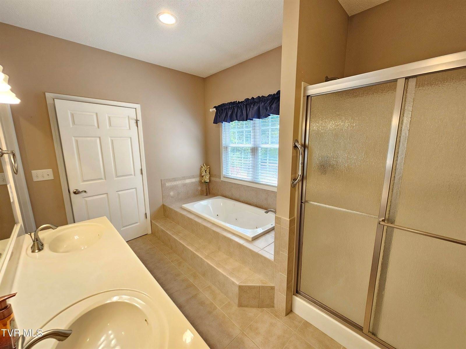 22 Bedding Place, Johnson City, TN 37604