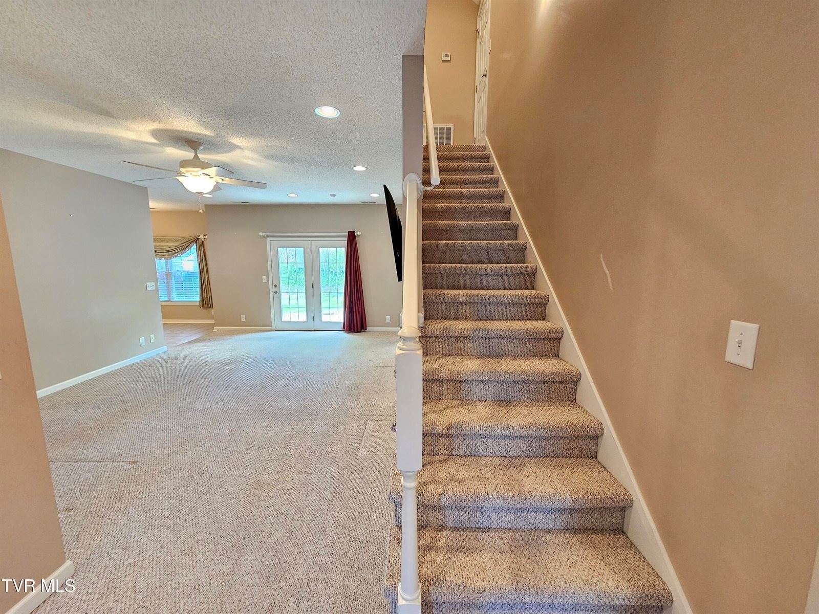 22 Bedding Place, Johnson City, TN 37604