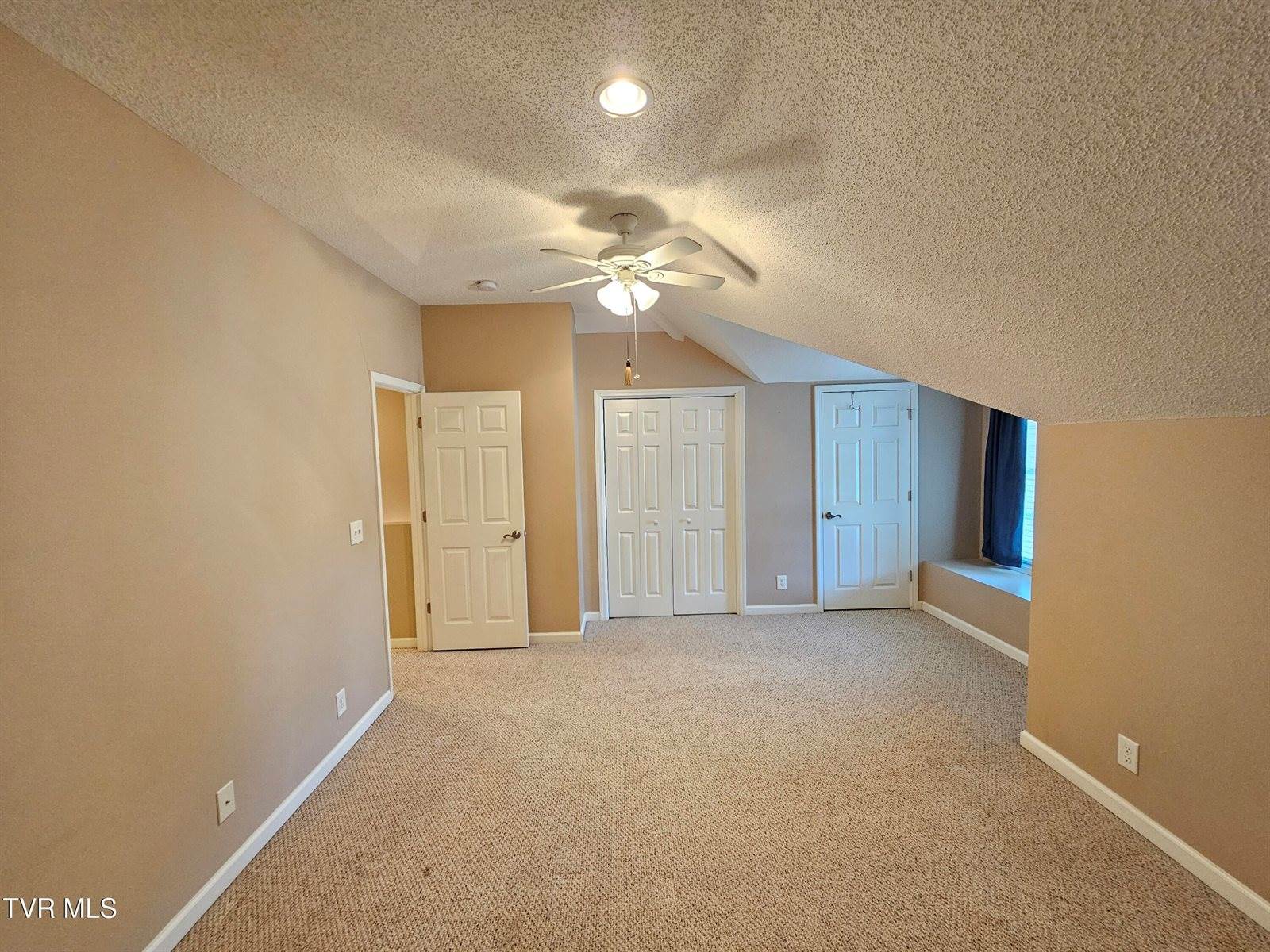 22 Bedding Place, Johnson City, TN 37604