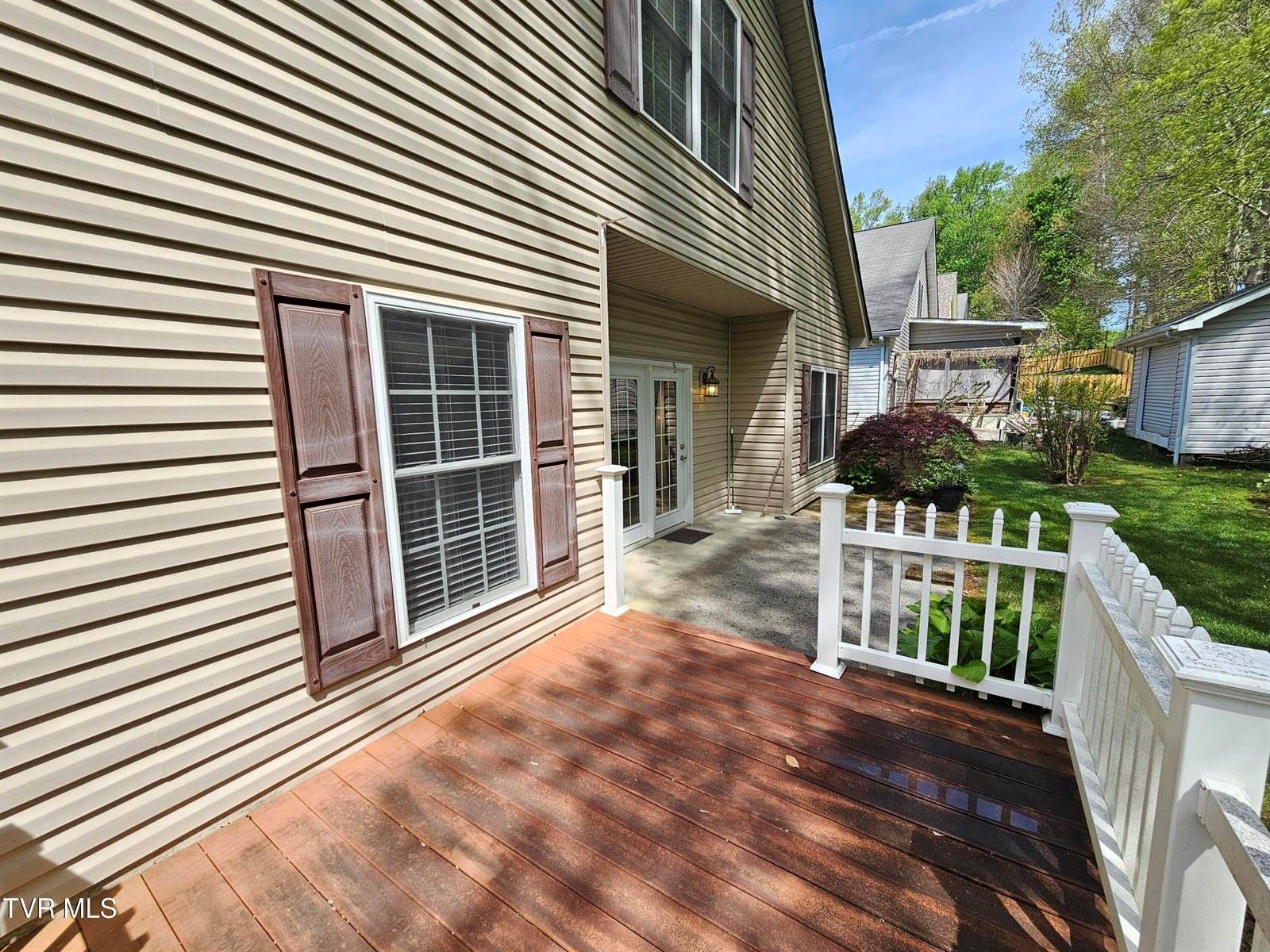 22 Bedding Place, Johnson City, TN 37604