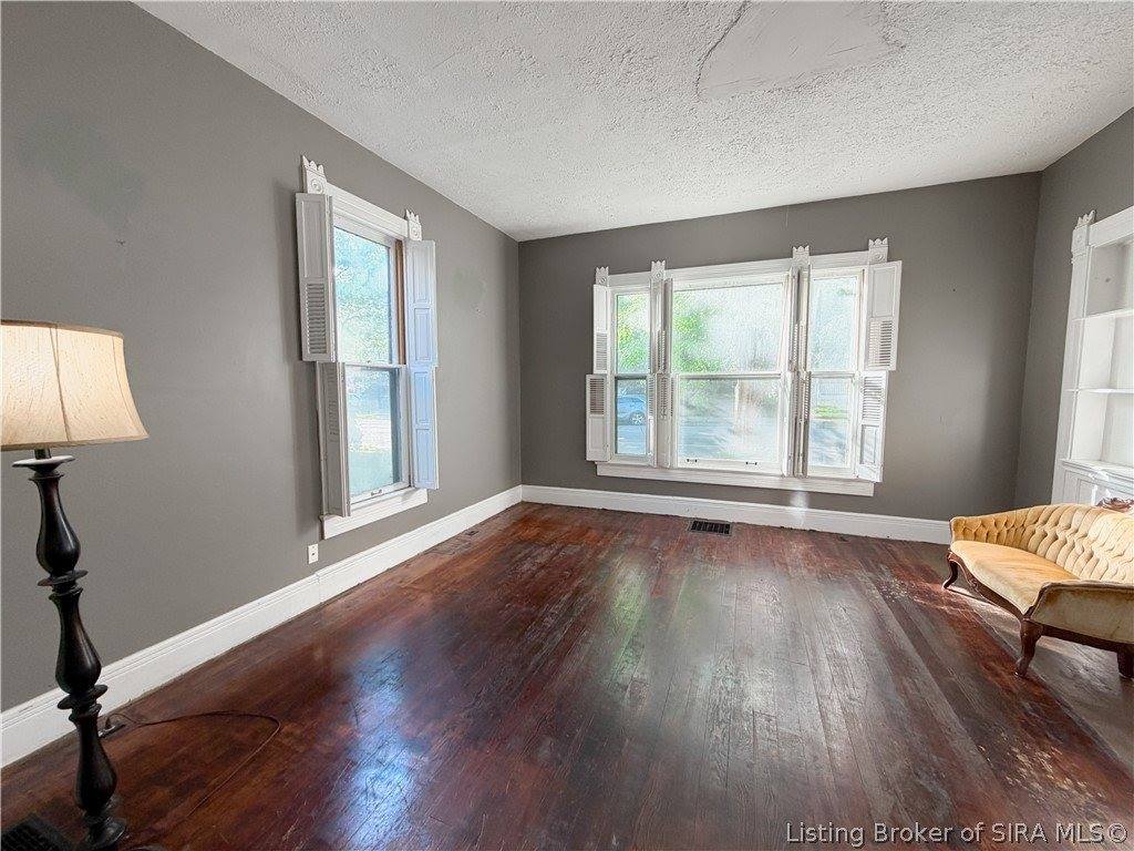 1211 East Elm Street, New Albany, IN 47150