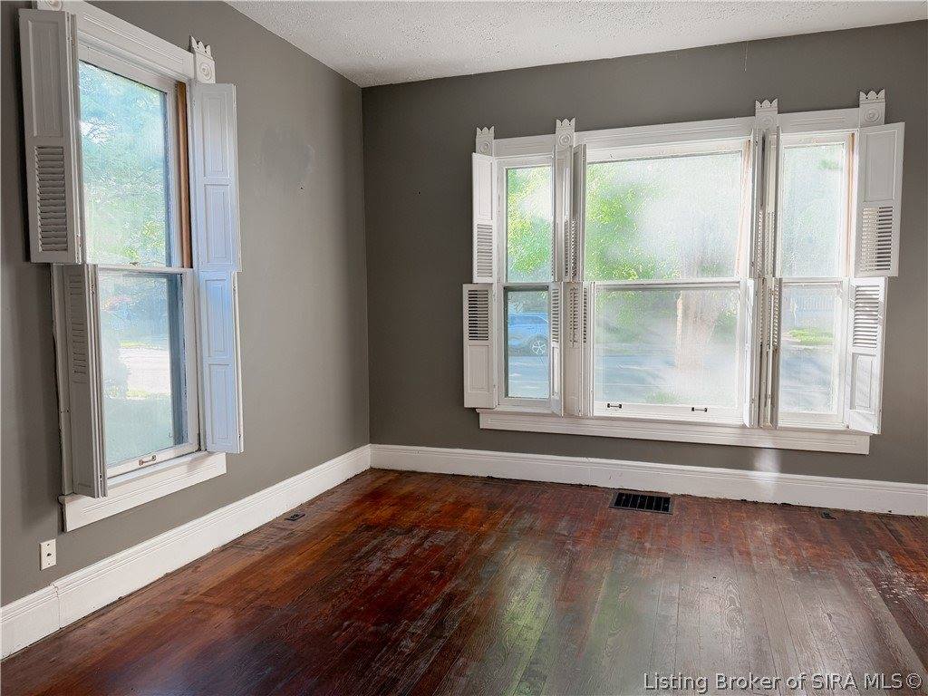 1211 East Elm Street, New Albany, IN 47150