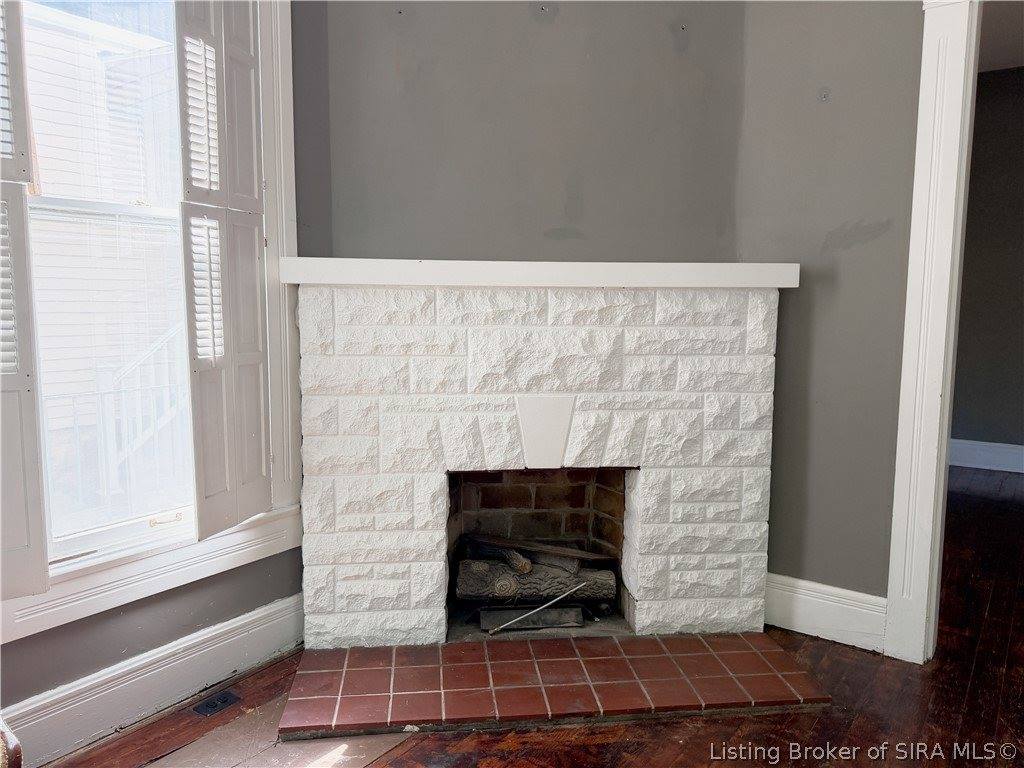 1211 East Elm Street, New Albany, IN 47150