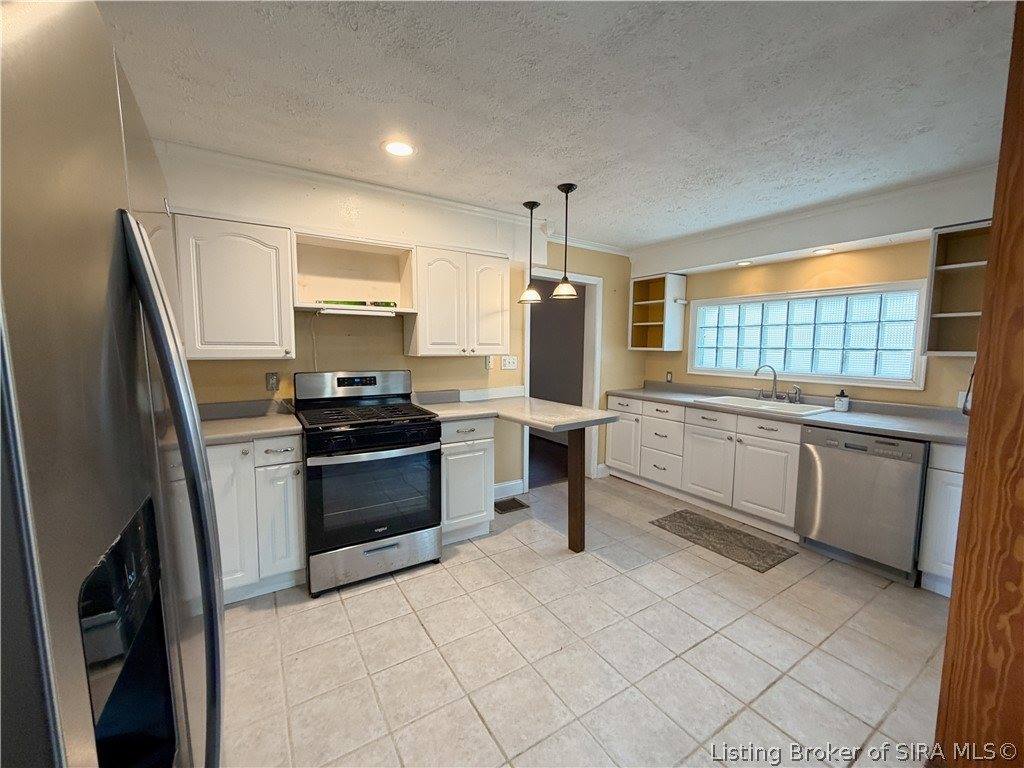 1211 East Elm Street, New Albany, IN 47150