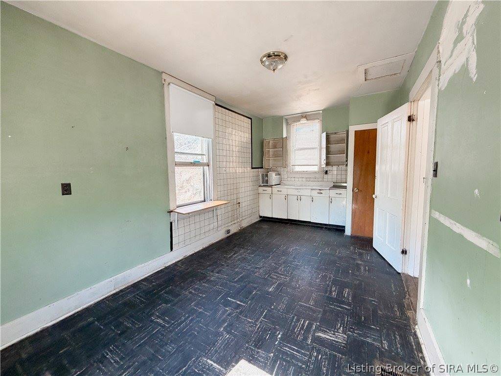 1211 East Elm Street, New Albany, IN 47150
