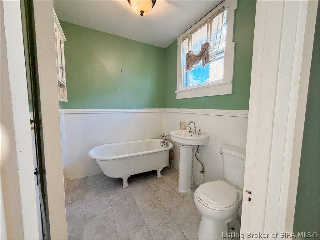 1211 East Elm Street, New Albany, IN 47150