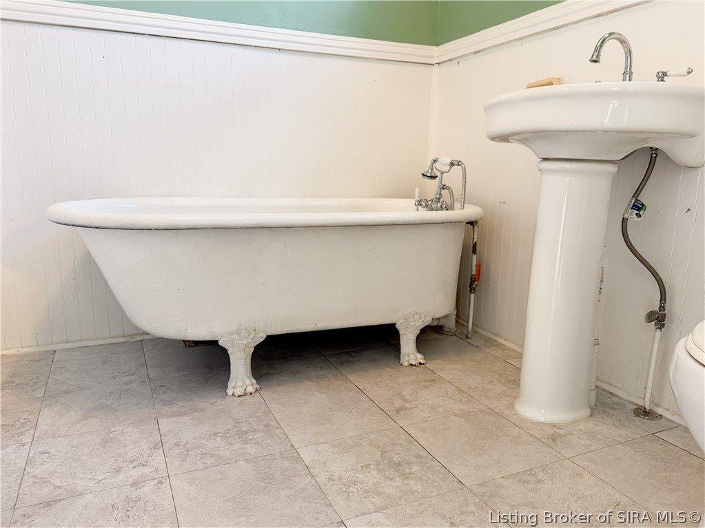 1211 East Elm Street, New Albany, IN 47150