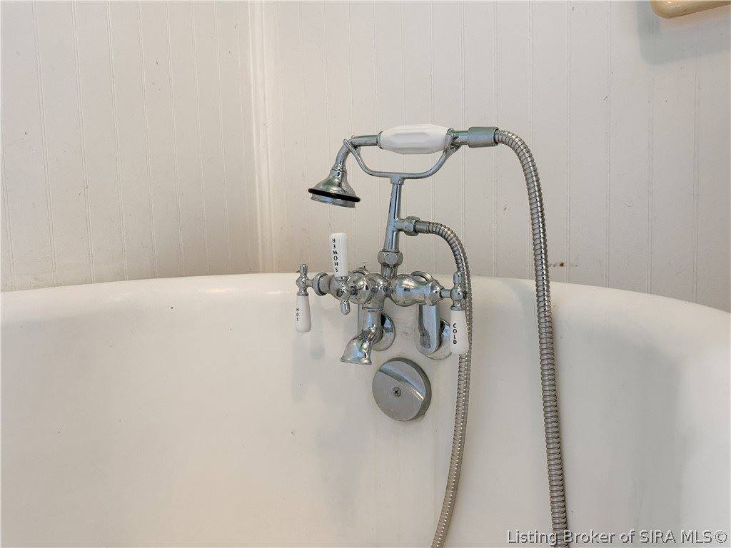 1211 East Elm Street, New Albany, IN 47150