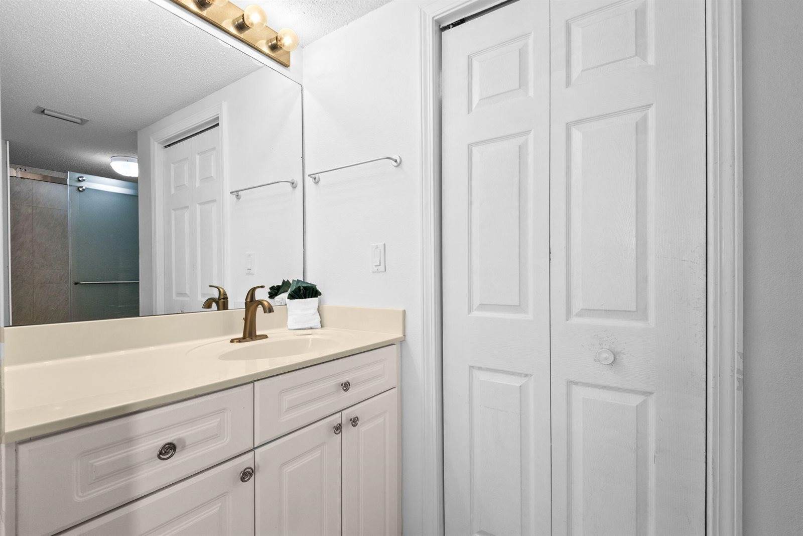 520 Santa Rosa Boulevard, #203, Fort Walton Beach, FL 32548