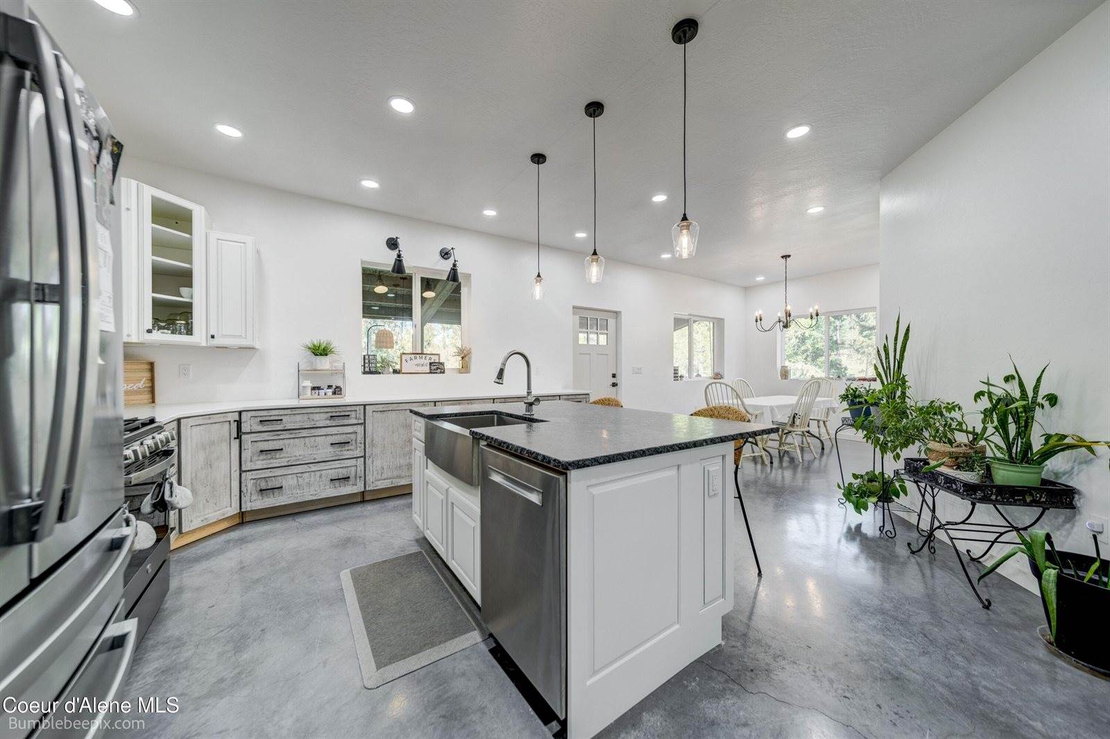 2760 South Sagle Rd, Sagle, ID 83860