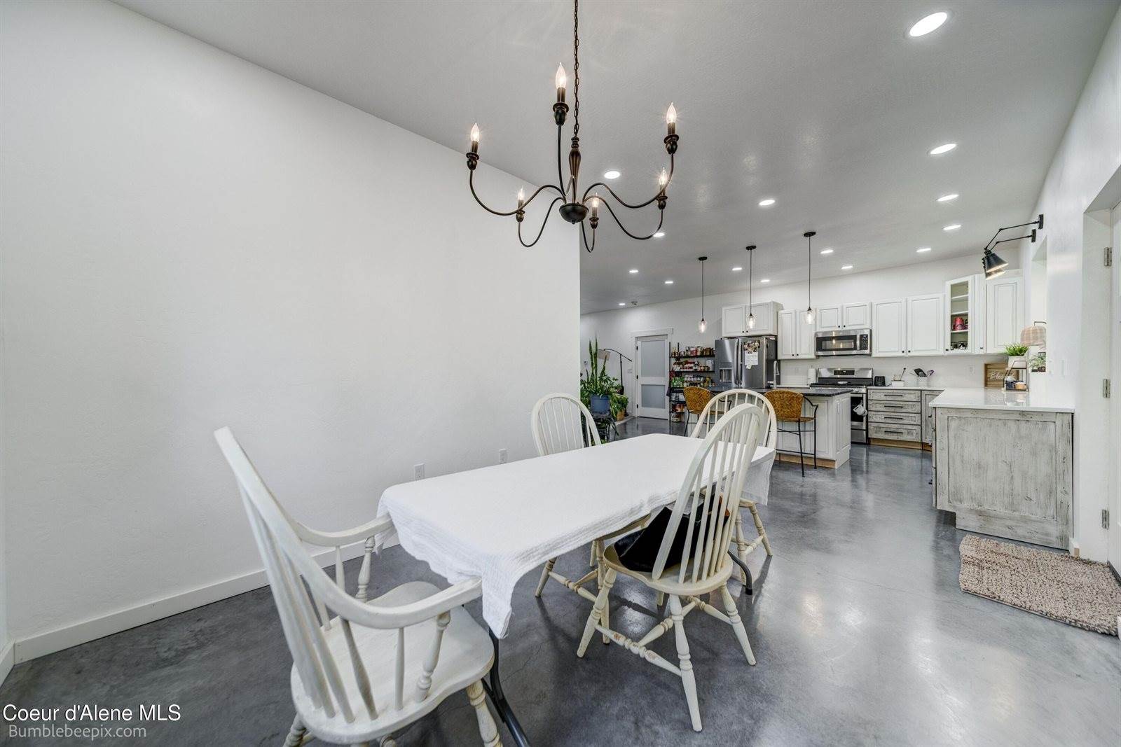 2760 South Sagle Rd, Sagle, ID 83860