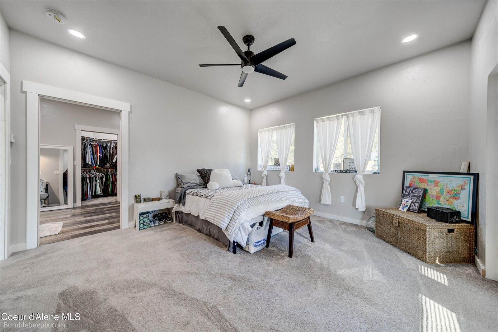 2760 South Sagle Rd, Sagle, ID 83860