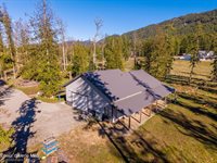 2760 South Sagle Rd, Sagle, ID 83860