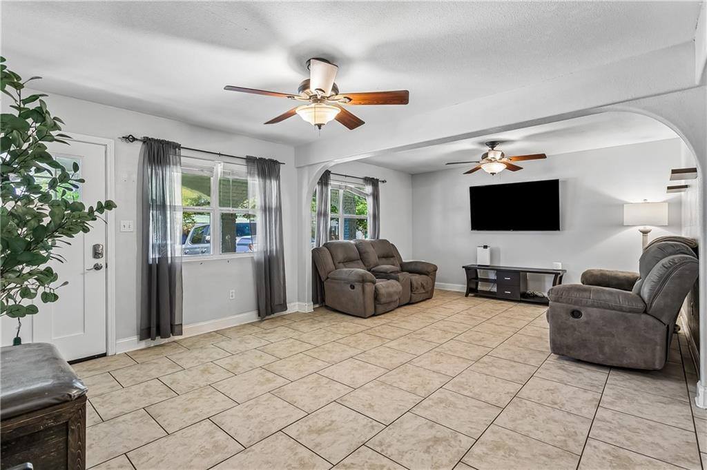 3676 Meadowdale Drive, Slidell, LA 70458