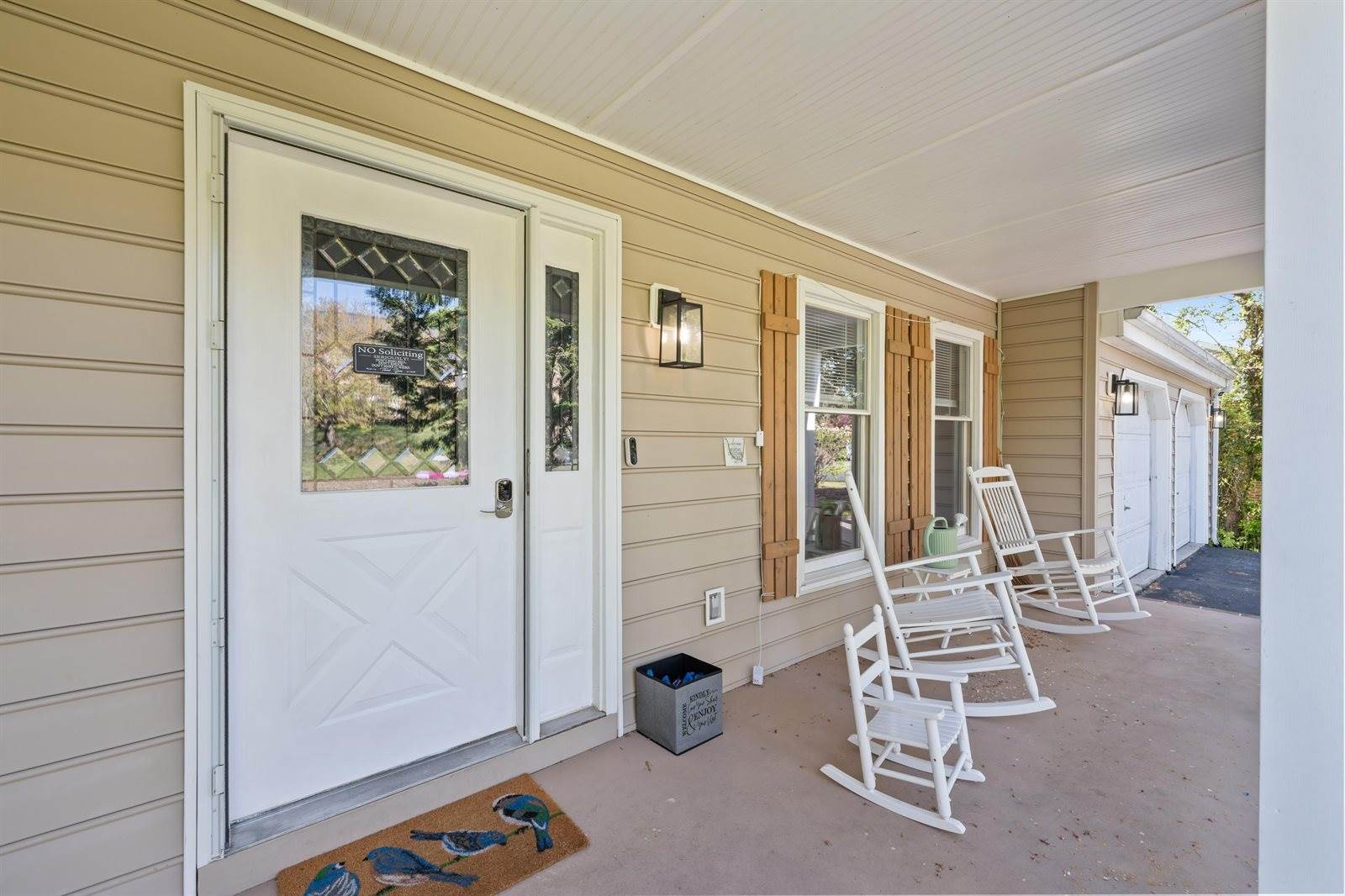1368 Bluewater Rd, Rockingham, VA 22801